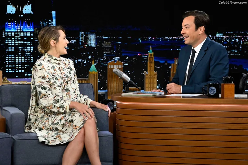 Elizabeth Olsen photo 7 of 2302