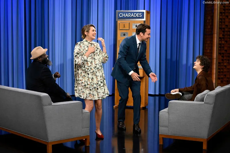 Elizabeth Olsen photo 21 of 2302