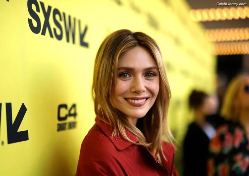 Elizabeth Olsen photo 21 of 2302
