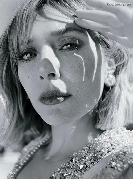 Elizabeth Olsen photo 17 of 2302