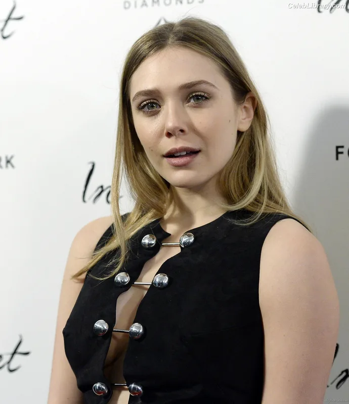 Elizabeth Olsen photo 22 of 2302