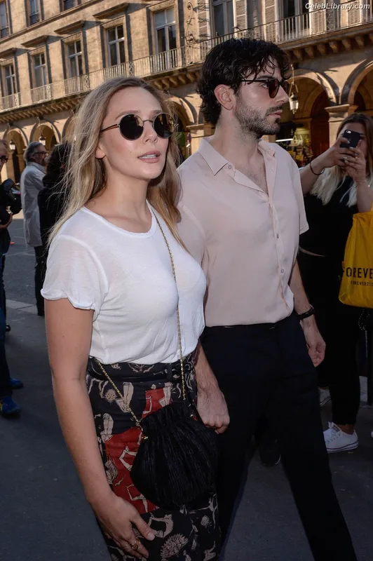Elizabeth Olsen photo 11 of 2302