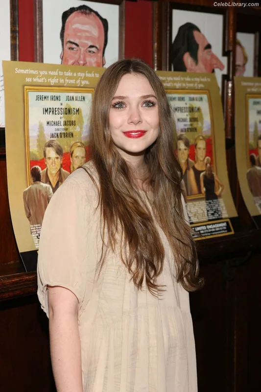 Elizabeth Olsen photo 15 of 2302
