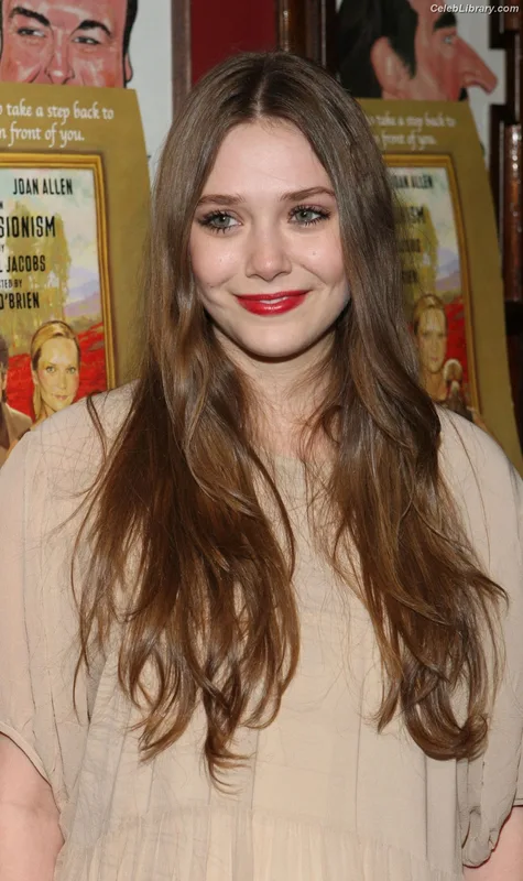 Elizabeth Olsen photo 12 of 2302