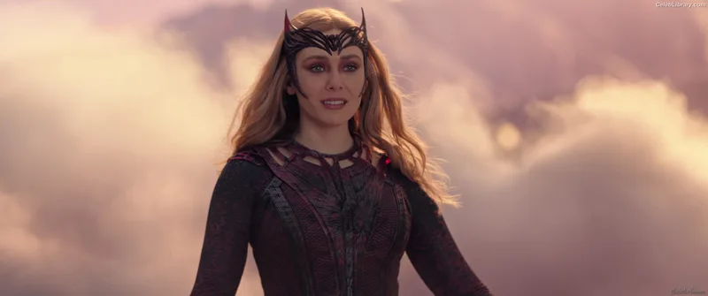 Elizabeth Olsen photo 20 of 2302