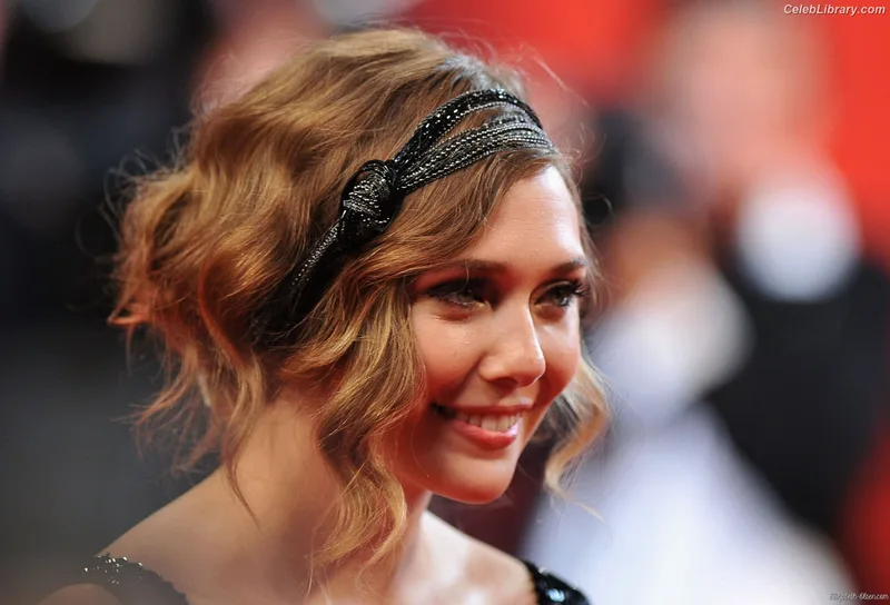 Elizabeth Olsen photo 7 of 2302
