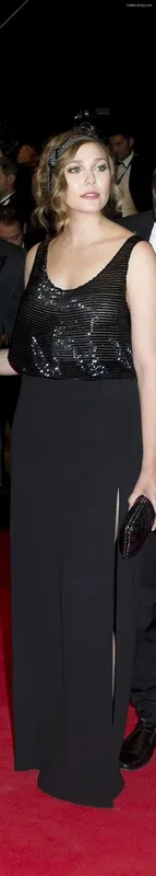 Elizabeth Olsen photo 14 of 2302