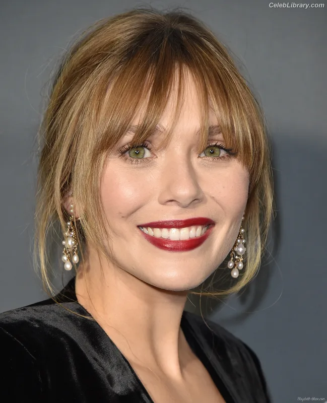 Elizabeth Olsen photo 22 of 2302
