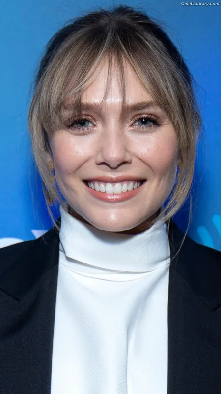 Elizabeth Olsen photo 21 of 2302