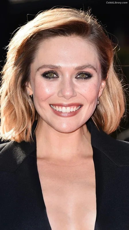 Elizabeth Olsen photo 24 of 2302