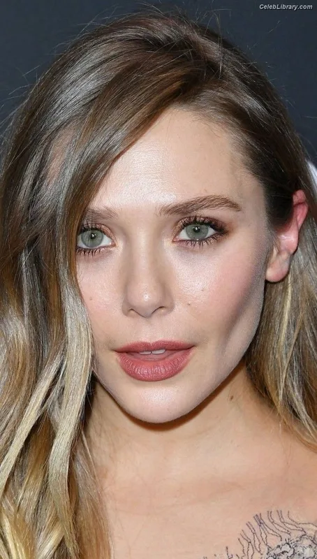 Elizabeth Olsen photo 11 of 2302