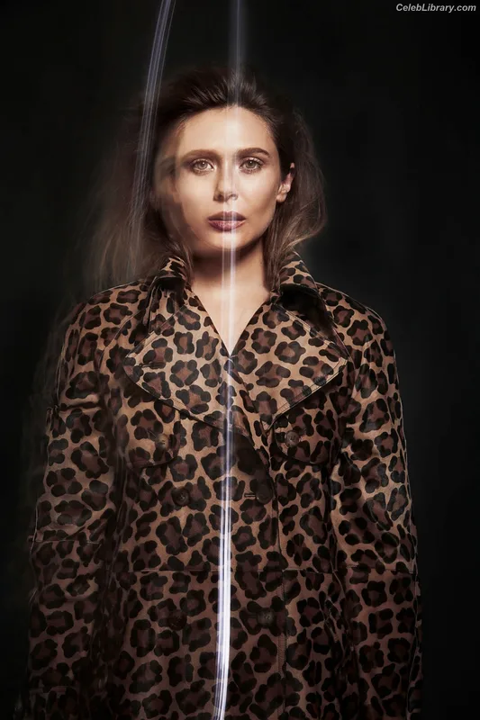 Elizabeth Olsen photo 16 of 2302