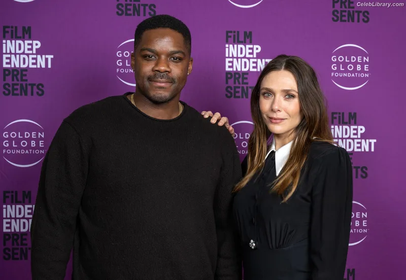 Elizabeth Olsen photo 24 of 2302