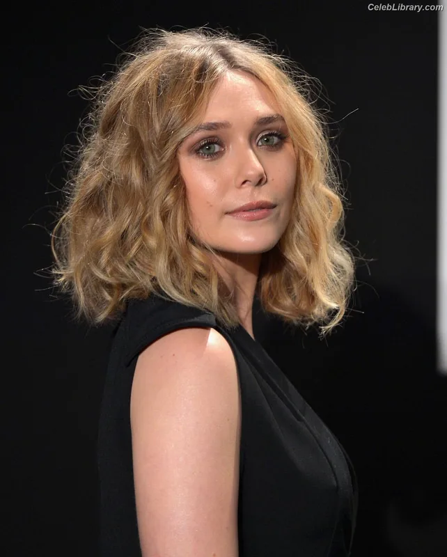 Elizabeth Olsen photo 23 of 2302