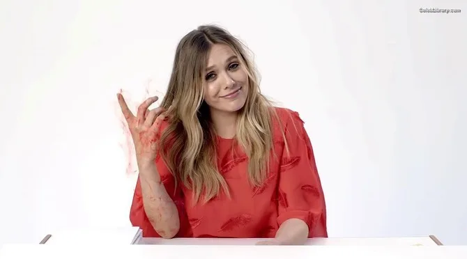 Elizabeth Olsen photo 12 of 2302