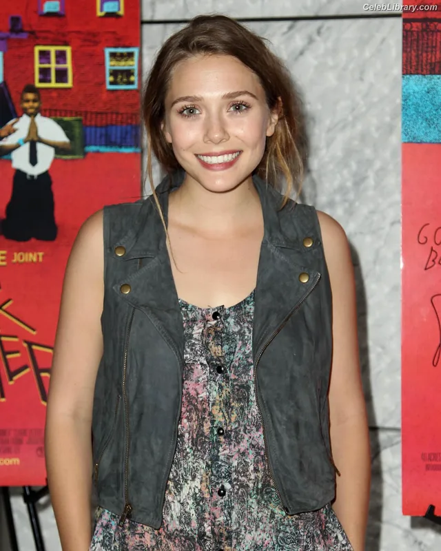 Elizabeth Olsen photo 24 of 2302