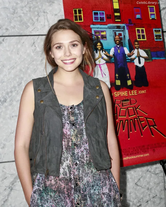 Elizabeth Olsen photo 7 of 2302