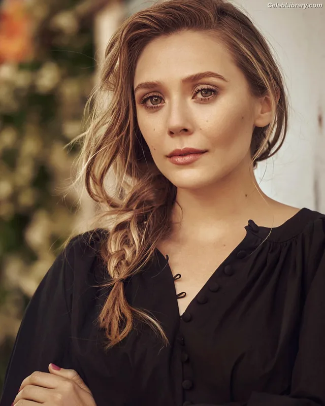 Elizabeth Olsen photo 13 of 2302