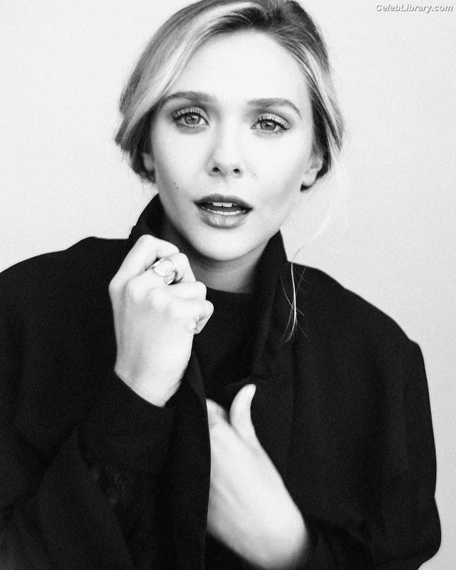 Elizabeth Olsen photo 17 of 2302