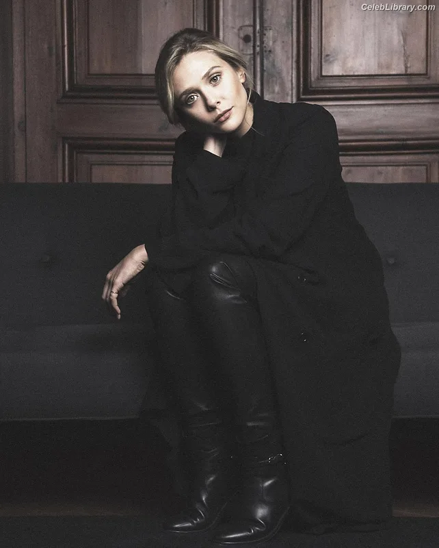 Elizabeth Olsen photo 23 of 2302