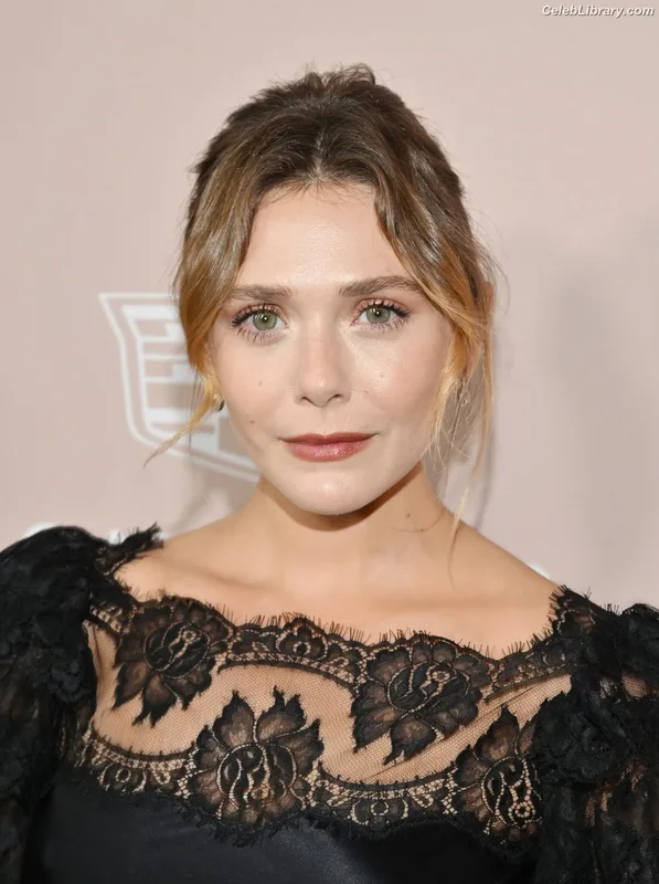 Elizabeth Olsen photo 11 of 2302