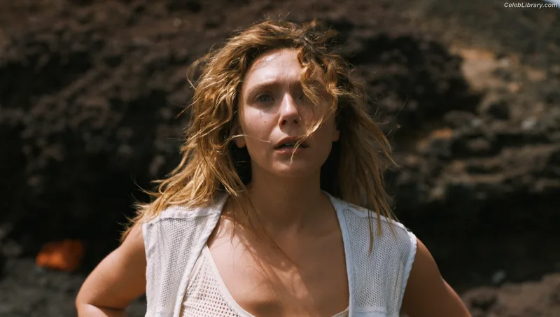 Elizabeth Olsen photo 3 of 2302