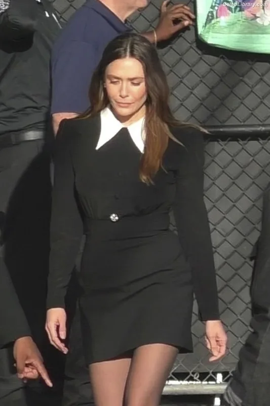 Elizabeth Olsen photo 17 of 2302