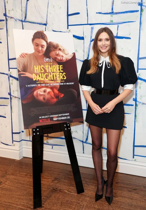 Elizabeth Olsen photo 6 of 2302