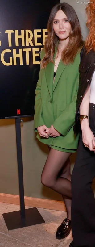 Elizabeth Olsen photo 11 of 2302