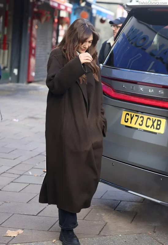 Elizabeth Olsen photo 15 of 2302
