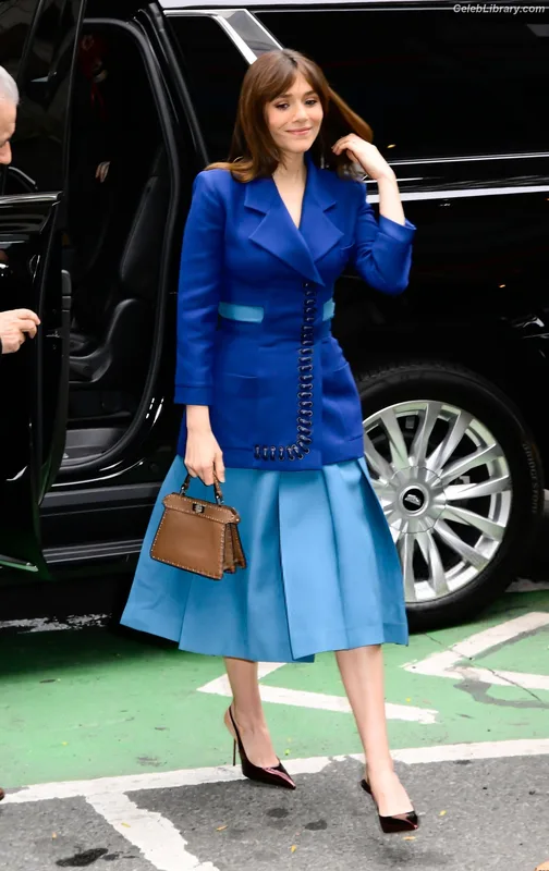 Elizabeth Olsen photo 14 of 2302
