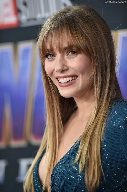Elizabeth Olsen photo 12 of 2302