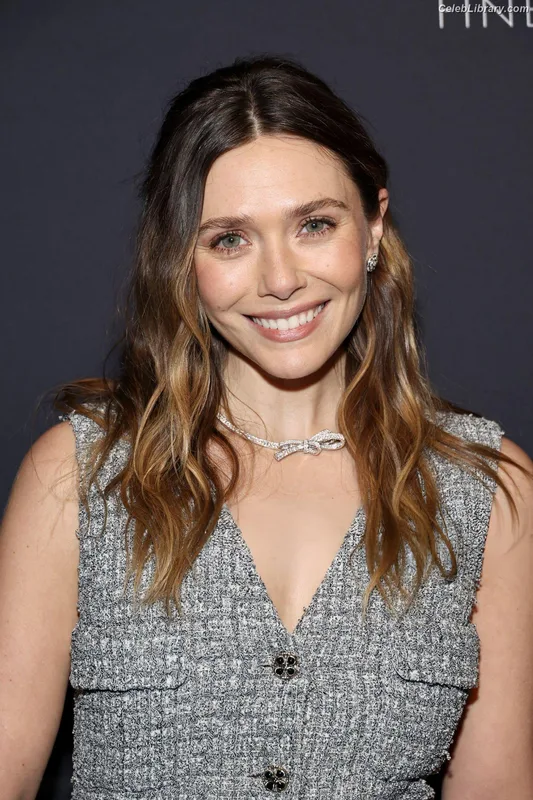 Elizabeth Olsen photo 13 of 2302