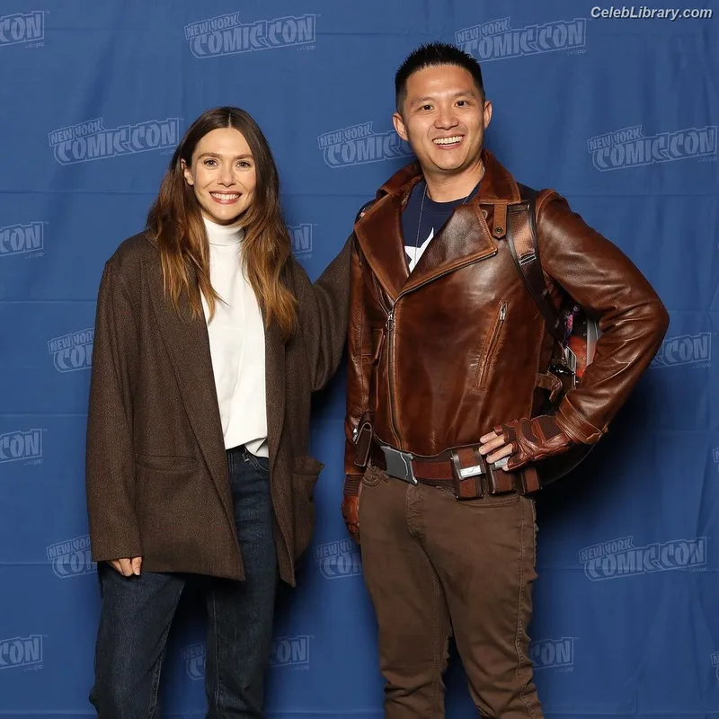 Elizabeth Olsen photo 8 of 2302