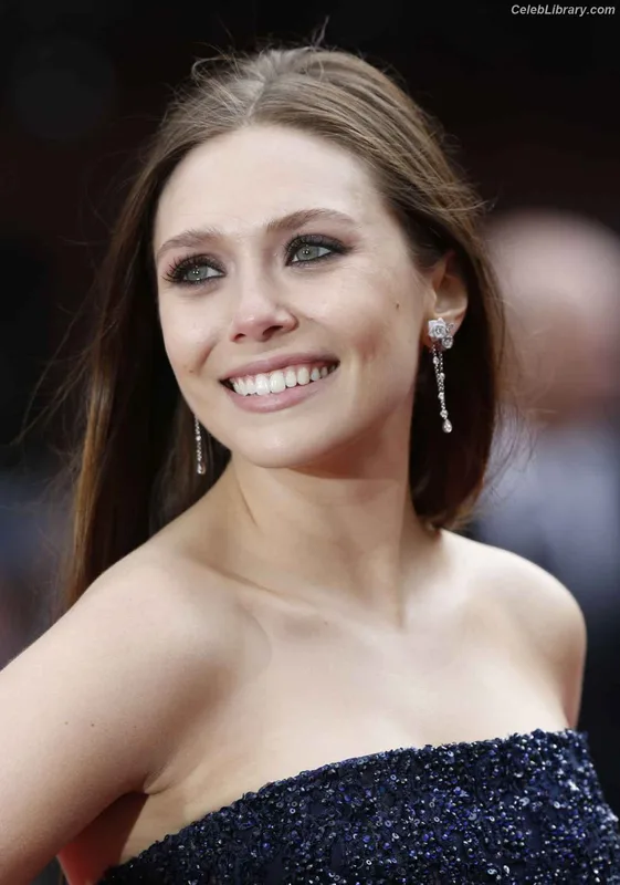 Elizabeth Olsen photo 5 of 2302