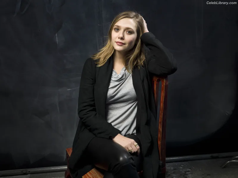 Elizabeth Olsen photo 11 of 2302
