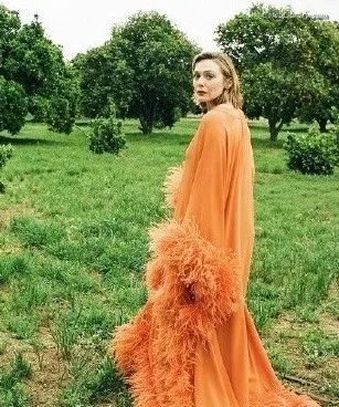 Elizabeth Olsen photo 14 of 2302