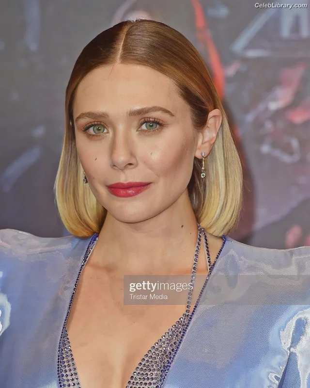 Elizabeth Olsen photo 21 of 2302