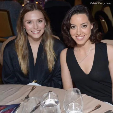 Elizabeth Olsen photo 5 of 2302