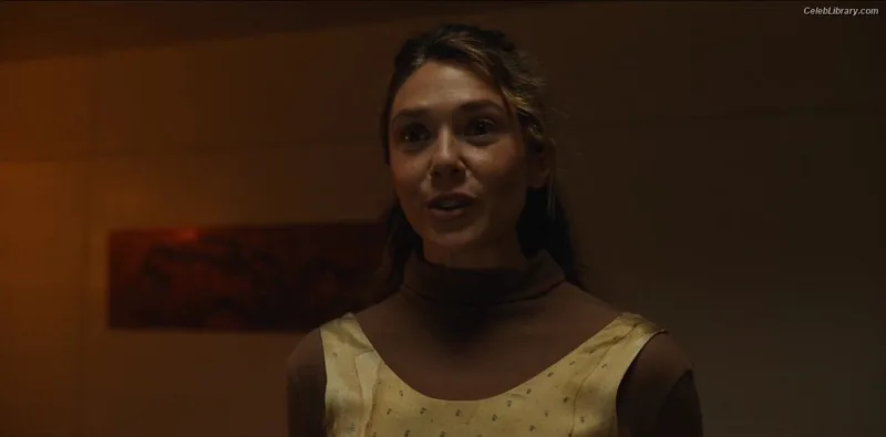 Elizabeth Olsen photo 23 of 2302