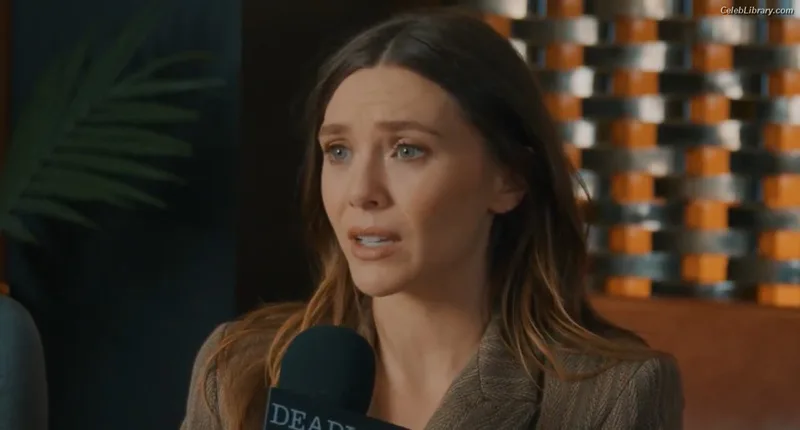 Elizabeth Olsen photo 16 of 2302