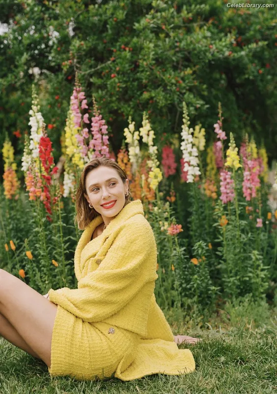 Elizabeth Olsen photo 13 of 2302