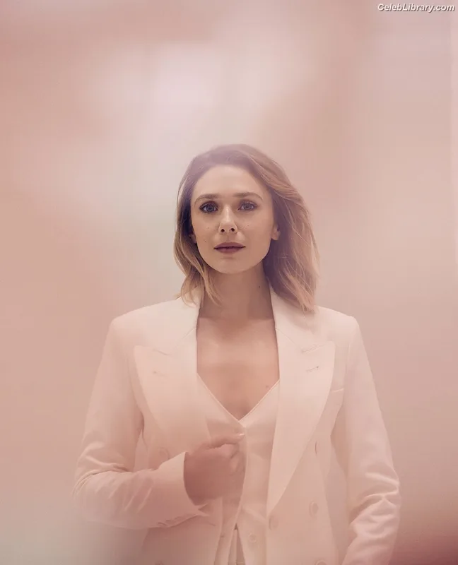 Elizabeth Olsen photo 17 of 2302