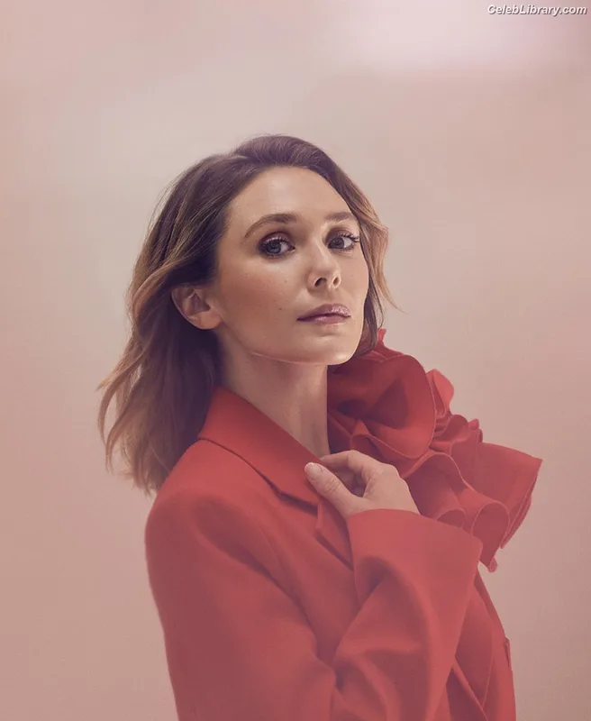 Elizabeth Olsen photo 8 of 2302