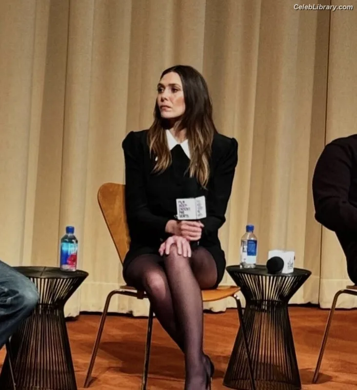 Elizabeth Olsen photo 23 of 2302