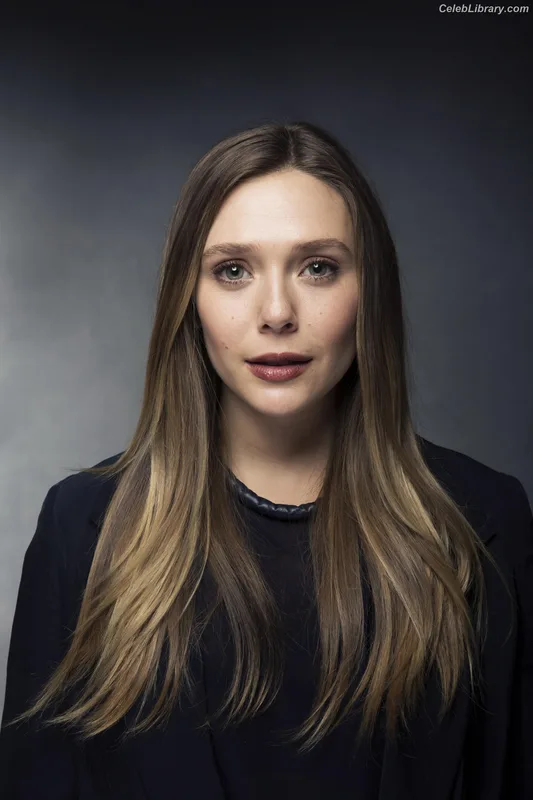 Elizabeth Olsen photo 19 of 2302