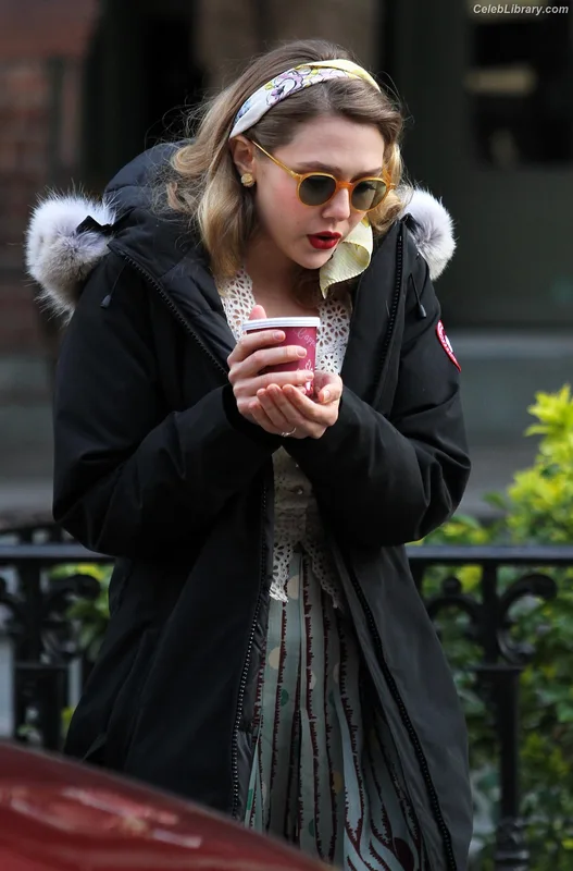 Elizabeth Olsen photo 13 of 2302