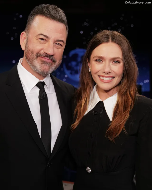 Elizabeth Olsen photo 19 of 2302