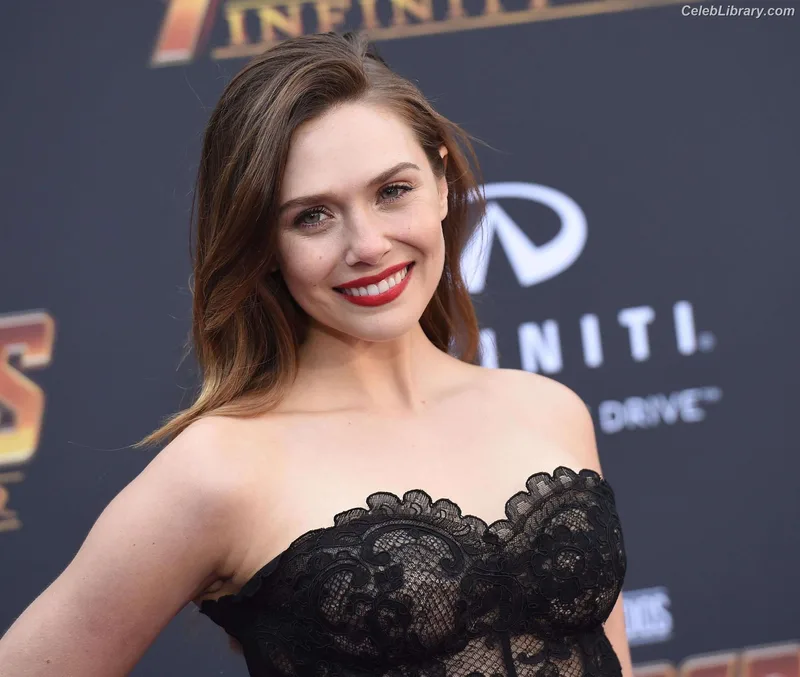 Elizabeth Olsen photo 9 of 2302