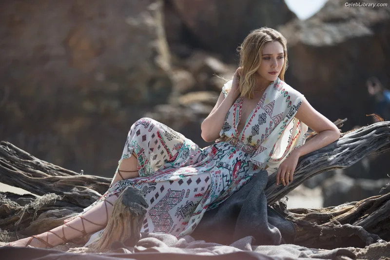 Elizabeth Olsen photo 15 of 2302